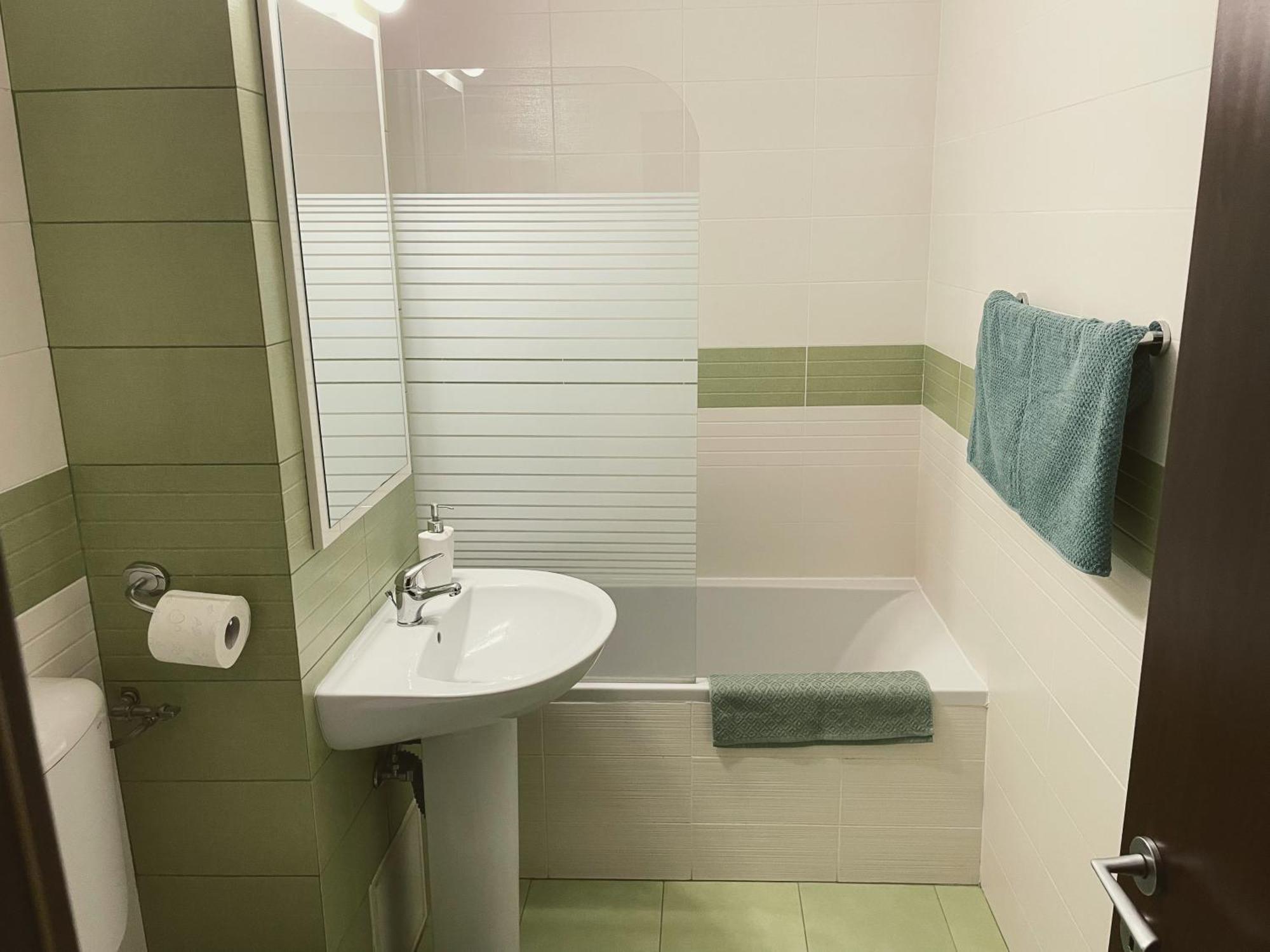 Modern Apartment With Self Check-In Тимишоара Экстерьер фото